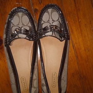 Coach flats